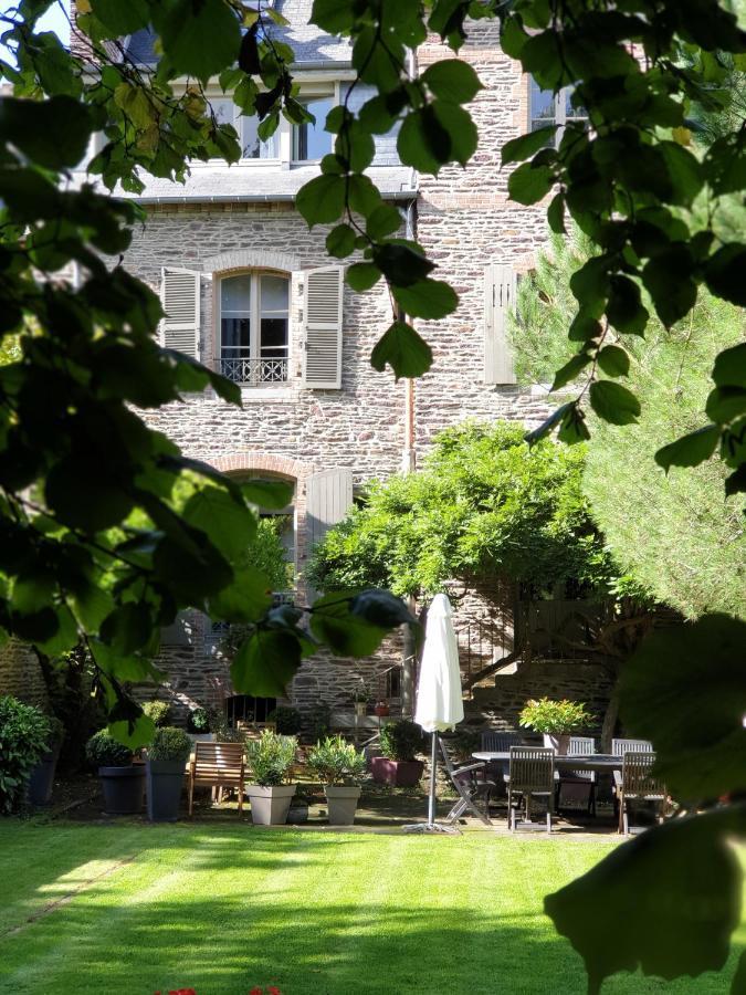 Castel Jolly Bed & Breakfast Rennes Eksteriør bilde