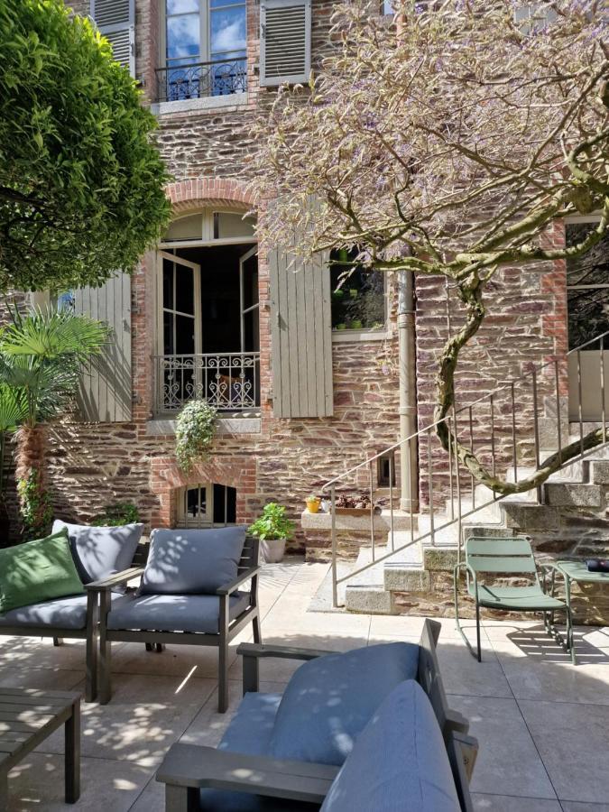 Castel Jolly Bed & Breakfast Rennes Eksteriør bilde