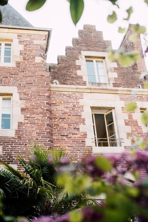 Castel Jolly Bed & Breakfast Rennes Eksteriør bilde