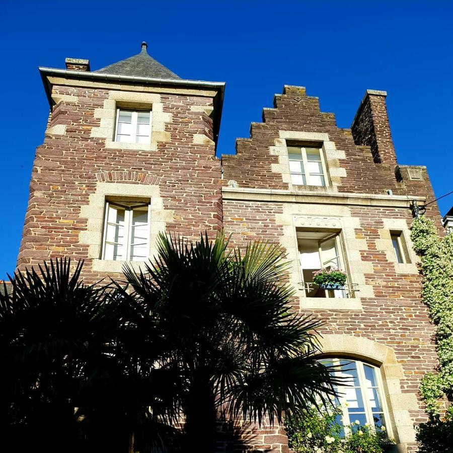 Castel Jolly Bed & Breakfast Rennes Eksteriør bilde